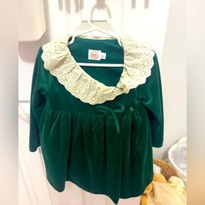 Cream Collar. Green velvet lightweight jacket.